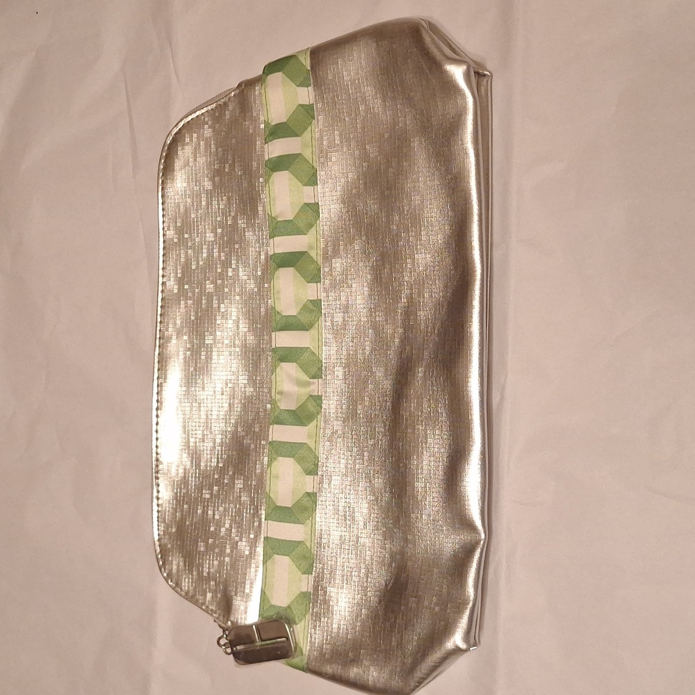 Clinique‎ Y2k Silver Makeup Bag - Picture 4 of 6